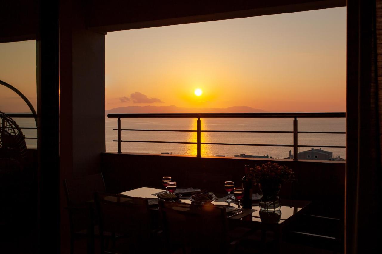 Overview Chania With Sea View And Amazing Sunset 外观 照片